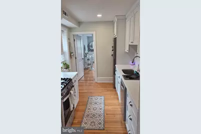 230 Pine Street #2R, Philadelphia, PA 19106 - Photo 6