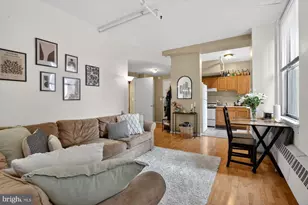 1324 Locust St, Philadelphia, PA 19107 - Photo 4