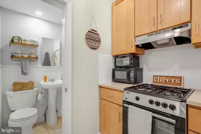 626 S 19th Street #1F, Philadelphia, PA 19146 - Photo 6