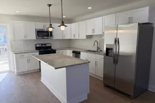 8036 Mars Pl, Philadelphia, PA 19153 - Photo 12