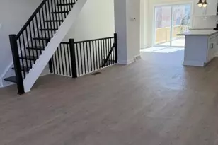 8036 Mars Pl, Philadelphia, PA 19153 - Photo 4