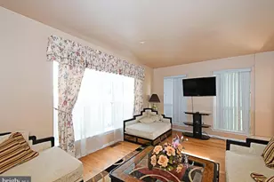806 St Christopher Ln, Philadelphia, PA 19116 - Photo 10