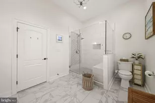 2006 St Albans St, Philadelphia, PA 19146 - Photo 36