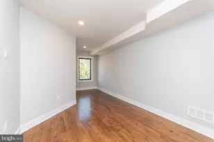 812 N Uber St, Philadelphia, PA 19130 - Photo 8