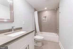 812 N Uber St, Philadelphia, PA 19130 - Photo 10