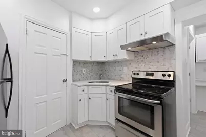 2024 W Berks Street, Philadelphia, PA 19121 - Photo 8