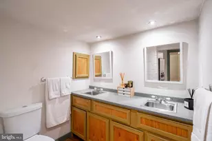 239 Race St, Philadelphia, PA 19106 - Photo 18