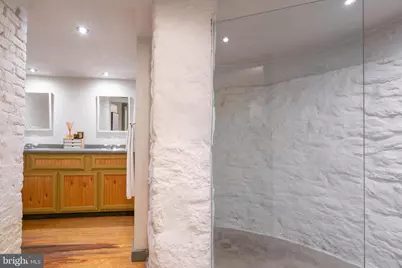 239 Race Street #C, Philadelphia, PA 19106 - Photo 16