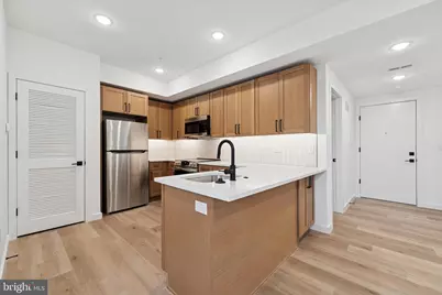 754 S 4th Street #202, Philadelphia, PA 19147 - Photo 2