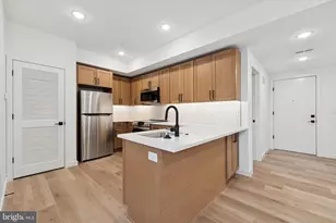 754 S 4th St, Philadelphia, PA 19147 - Photo 2