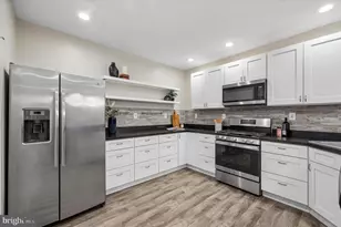 743 S 52nd St, Philadelphia, PA 19143 - Photo 10
