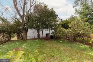 449 Flamingo St, Philadelphia, PA 19128 - Photo 40