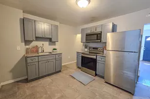 2821 Cantrell St, Philadelphia, PA 19145 - Photo 6