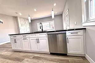 526 Wartman St, Philadelphia, PA 19128 - Photo 6