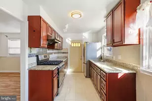 3037 Windish St, Philadelphia, PA 19152 - Photo 18