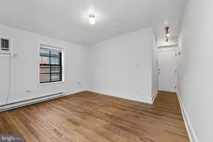 2105 Green St, Philadelphia, PA 19130 - Photo 6