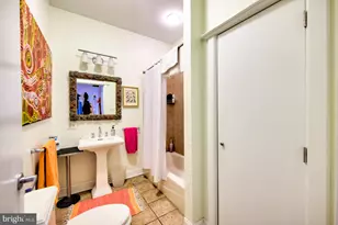 915 S 7th St, Philadelphia, PA 19147 - Photo 22