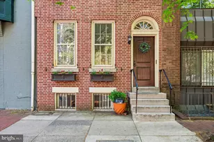 302 Lombard St, Philadelphia, PA 19147 - Photo 2