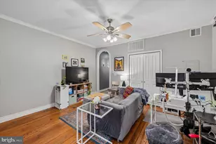 302 Lombard St, Philadelphia, PA 19147 - Photo 6