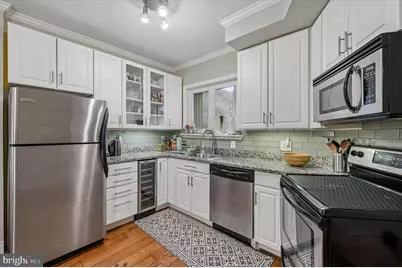 302 Lombard Street #C, Philadelphia, PA 19147 - Photo 4