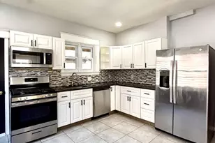 6028 Walker St, Philadelphia, PA 19135 - Photo 8