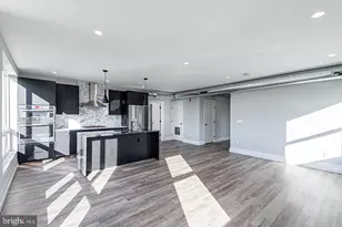 526 Brown St, Philadelphia, PA 19123 - Photo 6