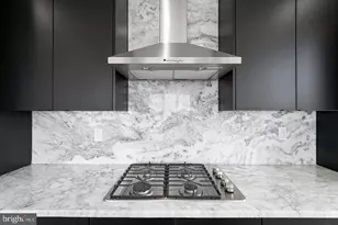 526 Brown St, Philadelphia, PA 19123 - Photo 6