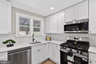 7522 Wheeler St, Philadelphia, PA 19153 - Photo 12