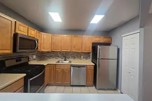 2415 Tremont St, Philadelphia, PA 19115 - Photo 4