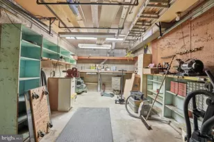 8931 Leonard St, Philadelphia, PA 19152 - Photo 36