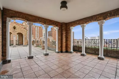 1512 Spruce #PH-2702, Philadelphia, PA 19102 - Photo 2