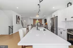1632 Stanwood St, Philadelphia, PA 19152 - Photo 12