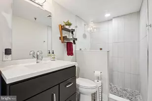 205 N 4th St, Philadelphia, PA 19106 - Photo 16