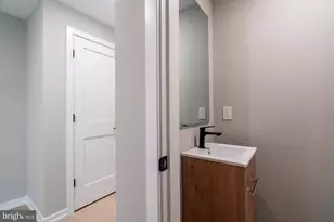 719 Dickinson St, Philadelphia, PA 19147 - Photo 10