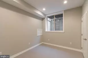 908 S 21st St, Philadelphia, PA 19146 - Photo 12