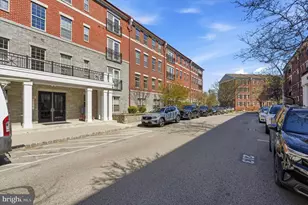 800 Admirals Way, Philadelphia, PA 19146 - Photo 2