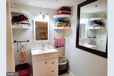1100 Vine Street #P301, Philadelphia, PA 19107 - Photo 14