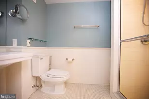 421 S 20th St, Philadelphia, PA 19146 - Photo 34