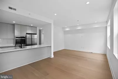 635 N 7th St #B4B, Philadelphia, PA 19123 - Photo 6