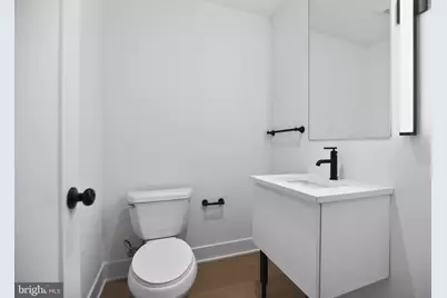 635 N 7th St #B4B, Philadelphia, PA 19123 - Photo 14