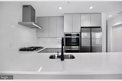 635 N 7th St #B4B, Philadelphia, PA 19123 - Photo 8