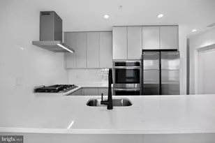 635 N 7th St, Philadelphia, PA 19123 - Photo 8