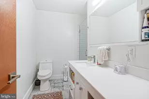 1926 Bainbridge St, Philadelphia, PA 19146 - Photo 12