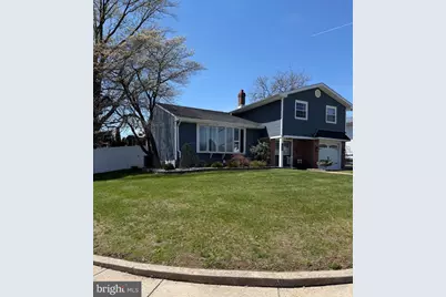 1044 Bloomfield Avenue, Philadelphia, PA 19115 - Photo 4