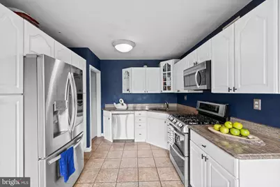1044 Bloomfield Avenue, Philadelphia, PA 19115 - Photo 8