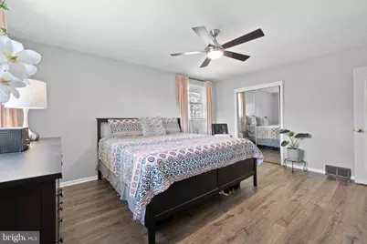 1044 Bloomfield Avenue, Philadelphia, PA 19115 - Photo 22