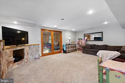 1044 Bloomfield Avenue, Philadelphia, PA 19115 - Photo 14