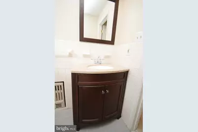 1927 S 10th Street #1ST FLOOR, Philadelphia, PA 19148 - Photo 14