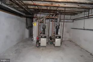 1927 S 10th St, Philadelphia, PA 19148 - Photo 18