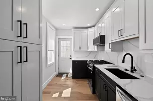 2456 Sepviva St, Philadelphia, PA 19125 - Photo 12